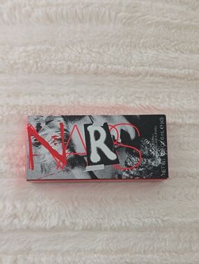 NARS DEFIANT LIP GLOSS COFFRET